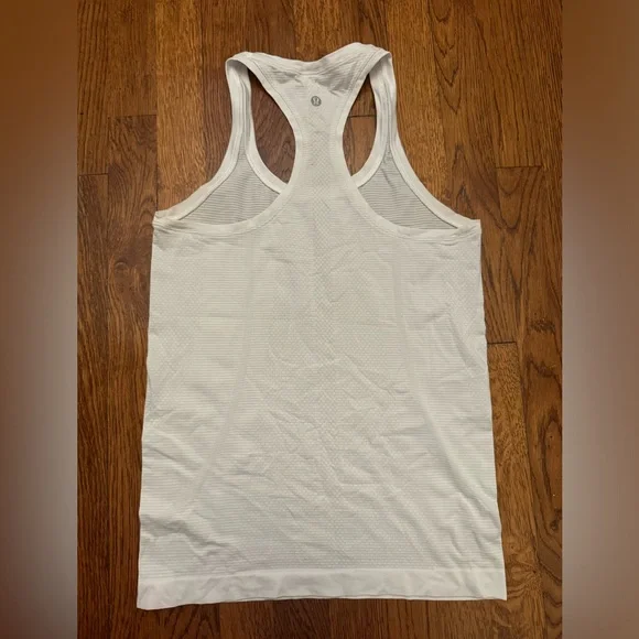 White Swiftly Tank- White Size 6 Lululemon - Picture 2 of 2